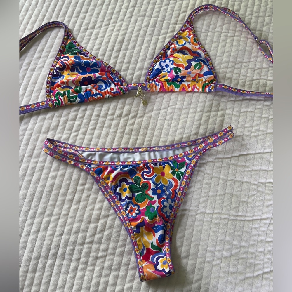 Bydee Prague top M and Prague Bottoms in Salsa
